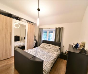 3 bedroom apartment to rent - Photo 4