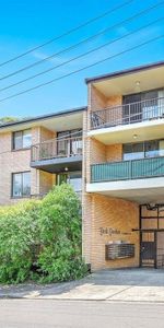 Sophisticated and Stylish One Bedroom Apartment - Photo 4