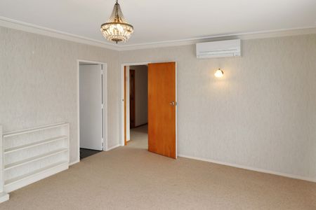 Woburn Living - Photo 4