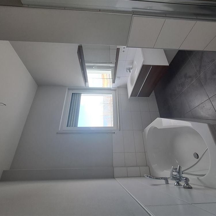 Traumhafte 3-Raum Wohnung an der Goitzsche mit großer Dachterrasse! - Photo 1