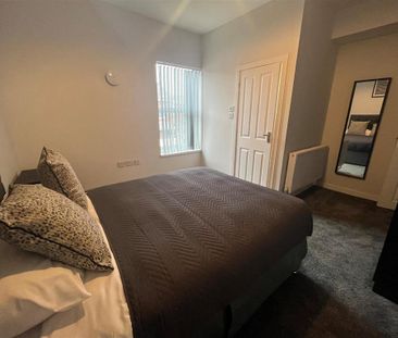 Studio to rent - Photo 6