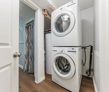 For Lease - 22 Hazelglen Court, Brampton, Ontario - Photo 2