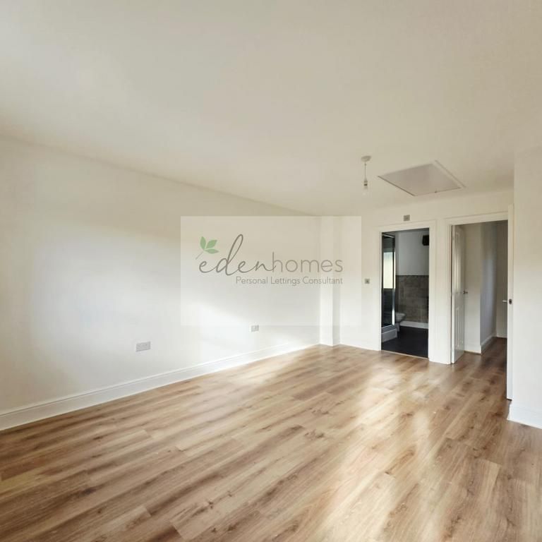 4 bedroom terraced house to rent - Photo 1