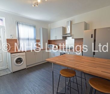 4 Bedroom Mid Terraced House for rent in Hessle Terrace - Photo 4