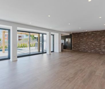 5 Bedroom House with swimming pool, Carnaxide, Oeiras - Photo 2