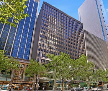 Contemporary Comfort & Smart Design - Photo 1