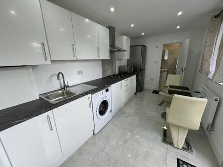 Studio to rent - Photo 5