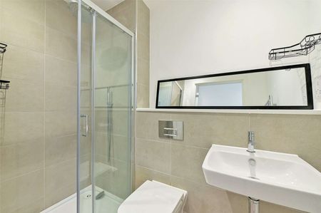 A stylish and contemporary one-bedroom apartment in the heart of Bristol city centre, offering modern living with lift access and excellent amenities on your doorstep. - Photo 5