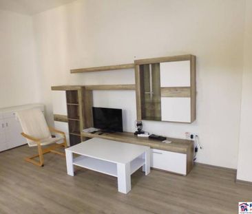 PRENÁJOM: HLAVNÁ - VOĽNÝ 2,5-izbový byt + kuchyňa, kúpeľňa, WC - Fotografia 6