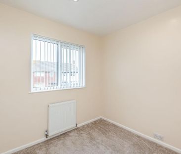 3 bedroom semi-detached house to rent - Photo 6