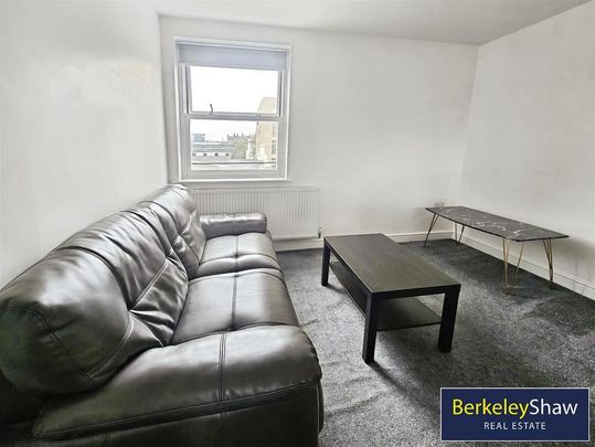 3 bedroom apartment to rent - Photo 1