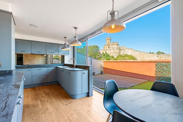 4 bedroom Apartment to let - Photo 1