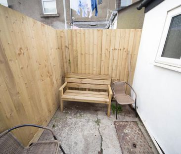 2 bedroom terraced house to rent - Photo 6