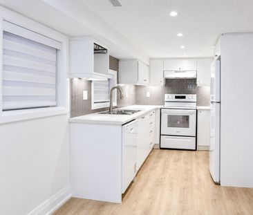 For Lease - 64 Twenty Third Street Unit# 2, Toronto, Ontario - Photo 5