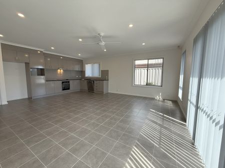 Bungendore Villa Living - Gated Community for over 55's - Photo 5