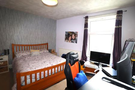 2 bedroom terraced house to rent - Photo 3