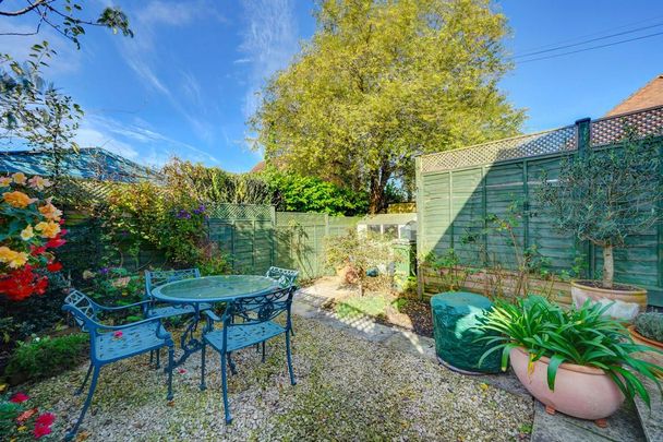 2 bedroom terraced house to rent - Photo 1