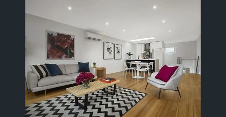 Stunning Two Bedroom Townhouse - Photo 2