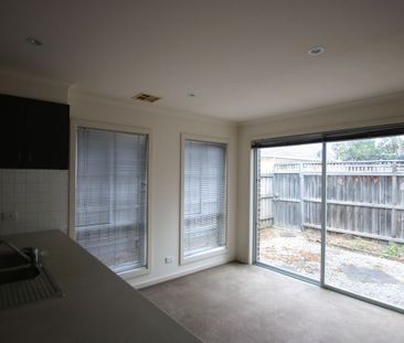 Positioned in a great area - Photo 4