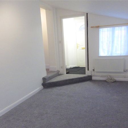 92 Summerland Avenue, Minehead, TA24 - Photo 4