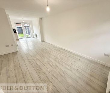 4 bedroom semi-detached house to rent - Photo 6