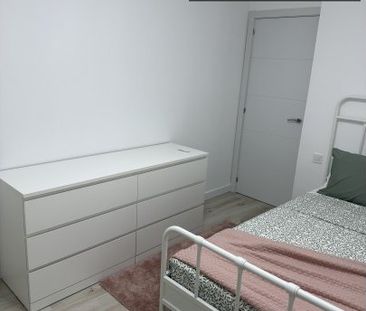 madrid, Community of Madrid 28011 - Photo 3