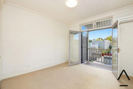 Spacious Three-Bedroom Home in a Quiet Alexandria Pocket - Photo 2