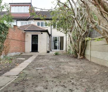 4 bedroom semi-detached house to rent - Photo 3