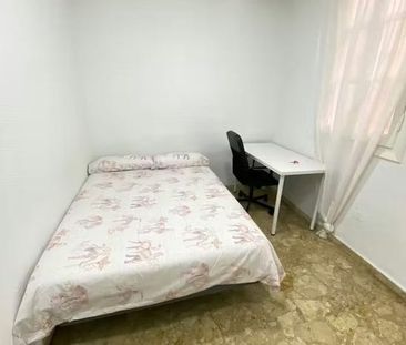 Carrer Cirilo Amorós, Valencia, Valencian Community 46004 - Photo 2