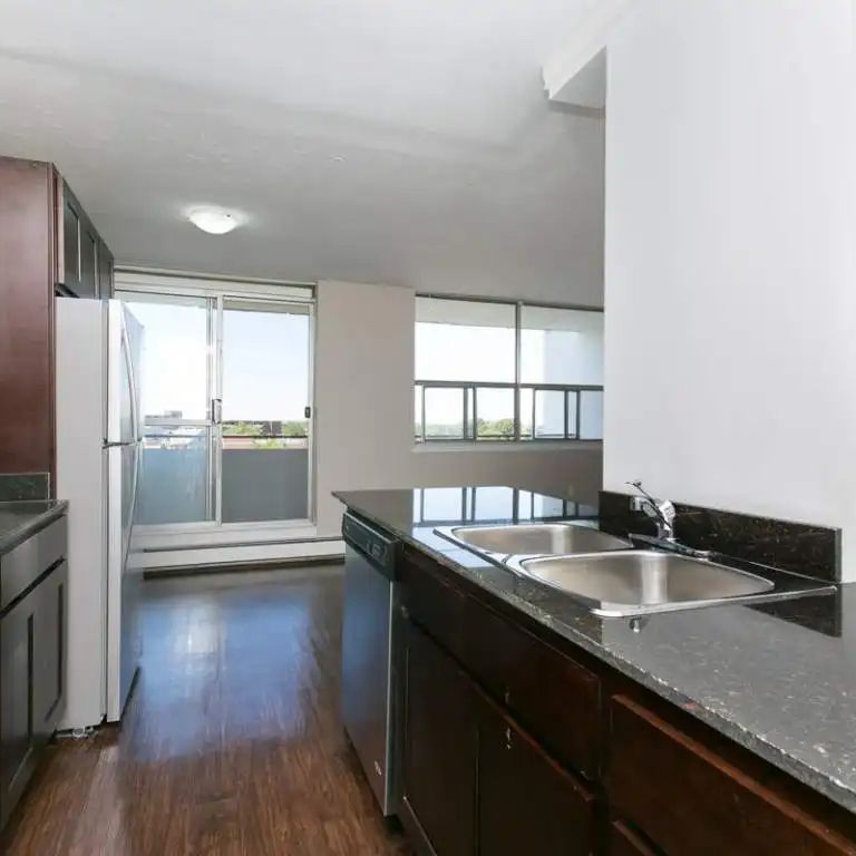 137 Church Street — 2 bedrooms - Photo 1