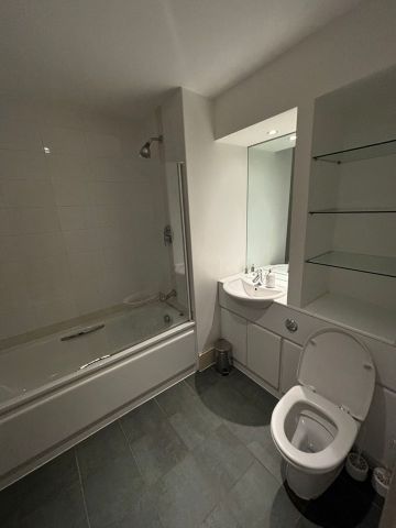 2 Bed Flat, The Lock Building, M1 - Photo 3