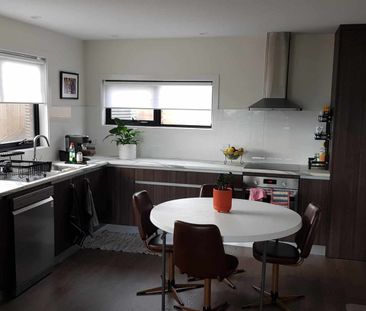 Newly build 3 bed, 1 bath house - Photo 3