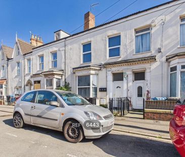 Property to rent - Photo 2