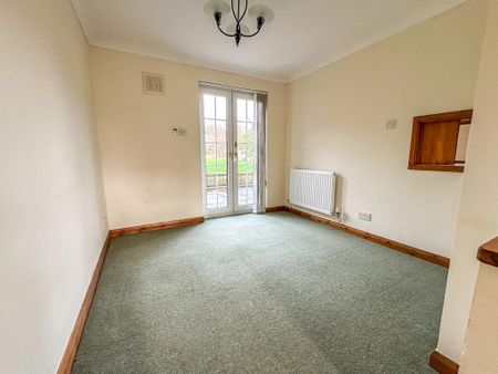 4 bedroom detached house to rent - Photo 2