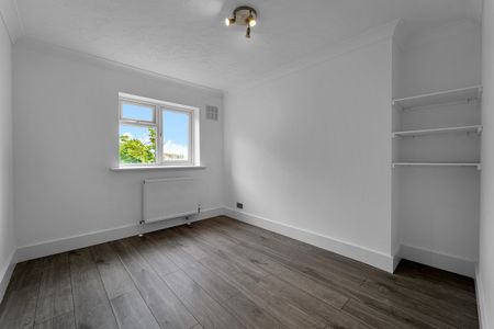 Warwick Lodge Shoot Up Hill, Kilburn / West Hampstead London, NW2 - Photo 4