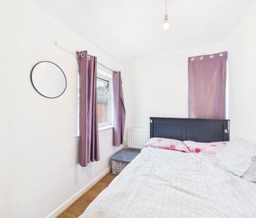 3 bedroom detached house to rent - Photo 3