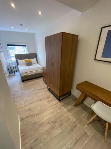 3 bedroom flat to rent - Photo 5