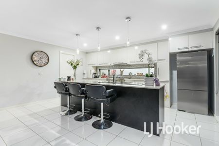 Large Family Home With All The Extra's! - Photo 4