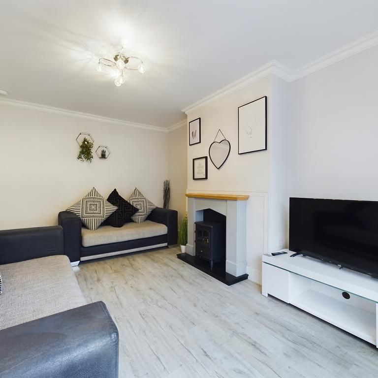 3 bedroom bungalow to rent - Photo 1