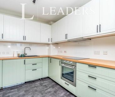 2 bedroom apartment to rent North Street, Gosport, PO12 - Photo 3