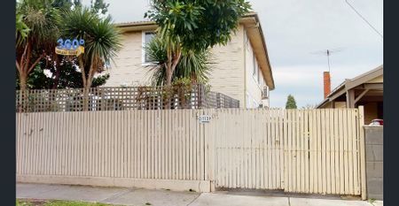 Quiet, Comfortable and Conveniently Located - Photo 2