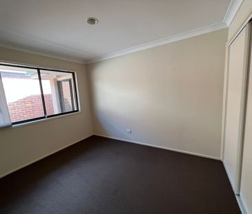 THREE BEDROOM HOME IN QUIET STREET - Photo 1