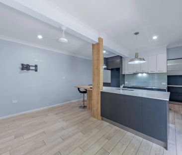Modern Self-Contained Dual Living Residence with Flexible Living Op... - Photo 1