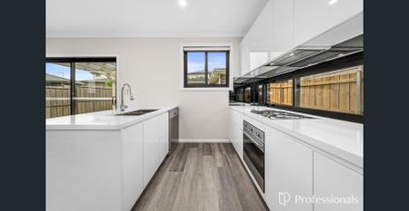 Family Home in High Grove Estate - Photo 4