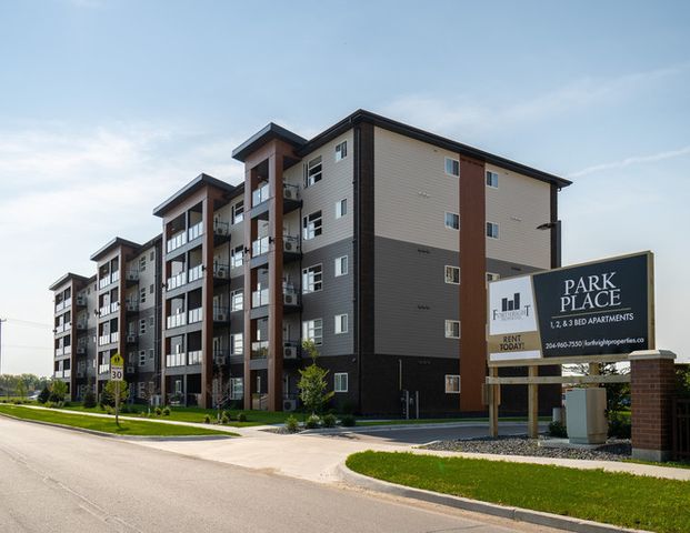 Park Place | 800 Ravelston Avenue West, Winnipeg - Photo 1