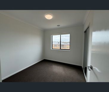 13 Seachange Street, Armstrong Creek, Vic 3217 - Photo 4