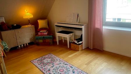 2½ Zimmer-Dachwohnung in Küssnacht am Rigi (SZ), möbliert, auf Zeit - Photo 3