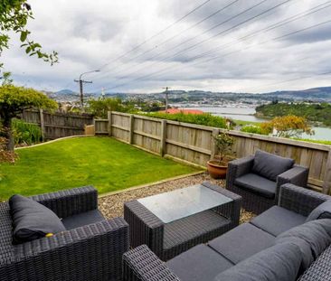 Harbour Views, Sunroom & Exceptional Street Appeal - Photo 4