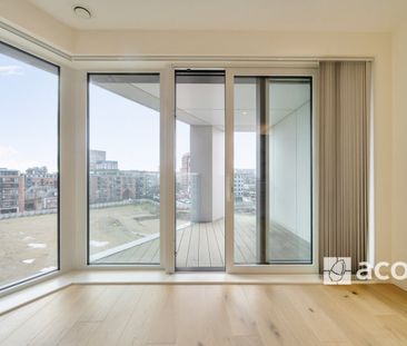 Flat to rent - Duke Of Wellington Avenue, London, SE18 - Photo 1