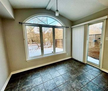 202 Forestglade Crescent - Photo 3